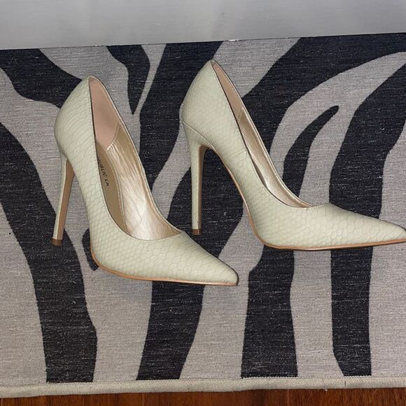 Shoe Republic LA Python print heels - Picture 3 of 15